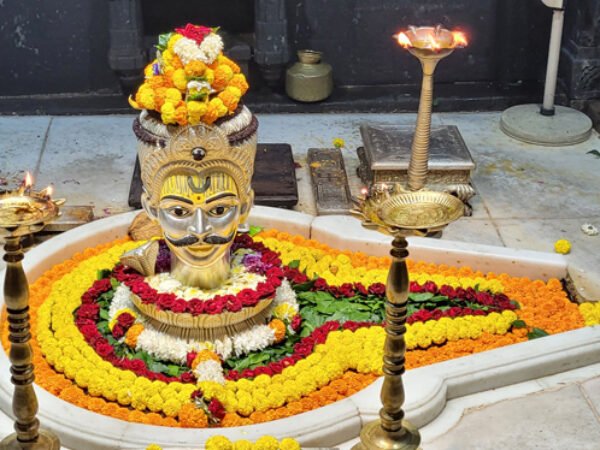 Trimbakeshwar Darshan Package 2 Day (Premium)